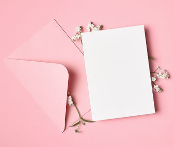 Kort, konvolutter og bordkort